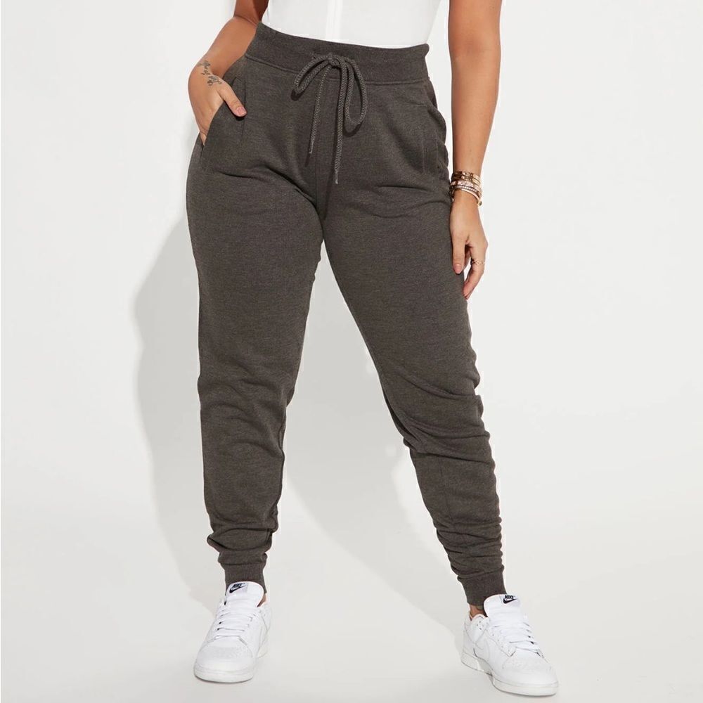 Fashion Nova Stole You’re Boyfriends Jogger Size Small